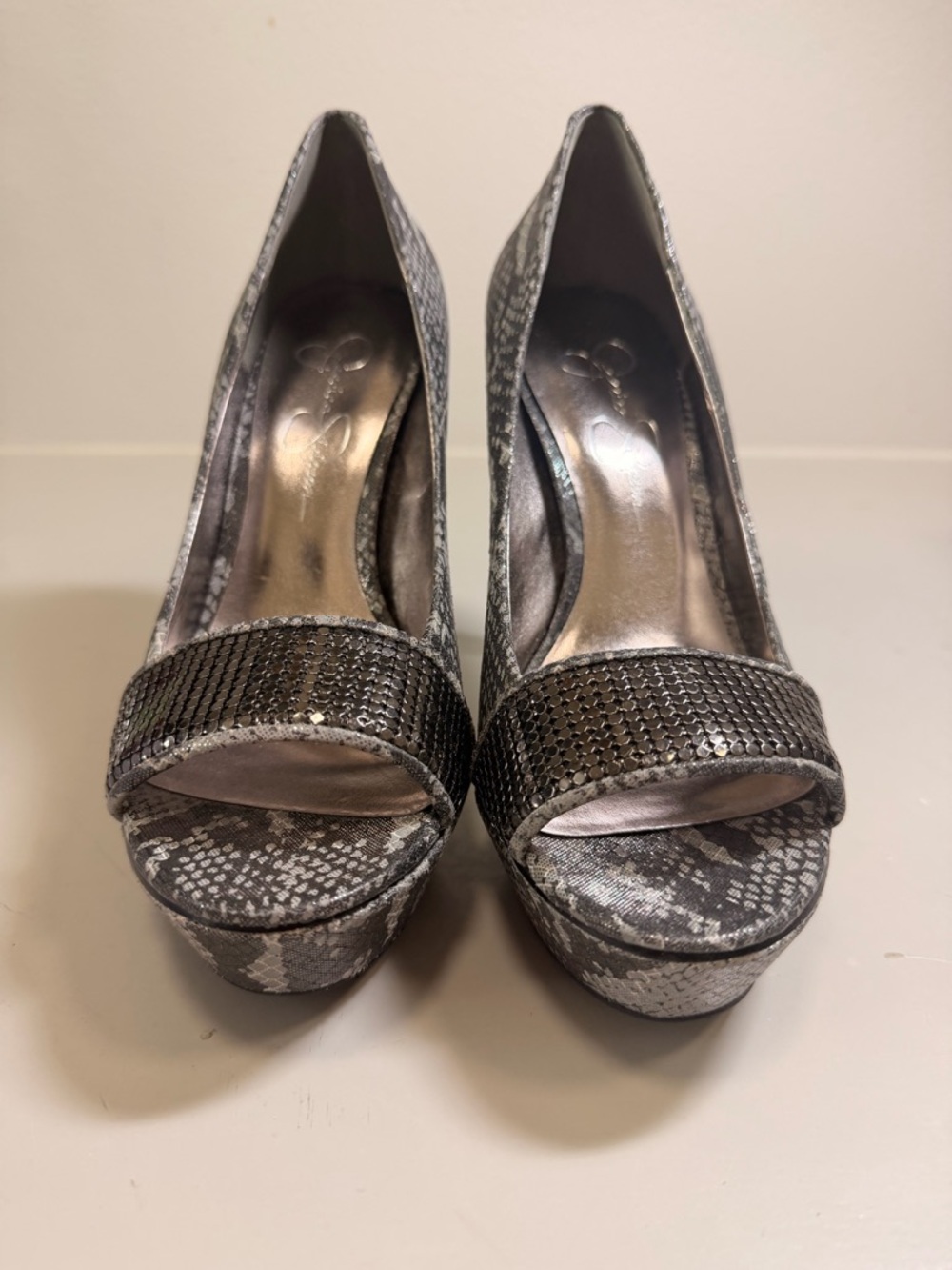 NWT! Jessica Simpson Gray Snake-Print Platform Peep-Toe Heels - Picture 5 of 16